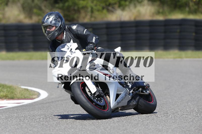 /Archiv-2025/48 25.08.2025 Cornu Master School ADR/gruen-vert/114